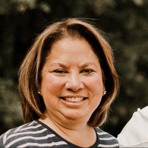 Meet your Posher, Joni